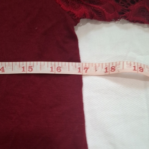 Green Envelope Red Lace Sleeve Blouse Size XS - Picture 6 of 7